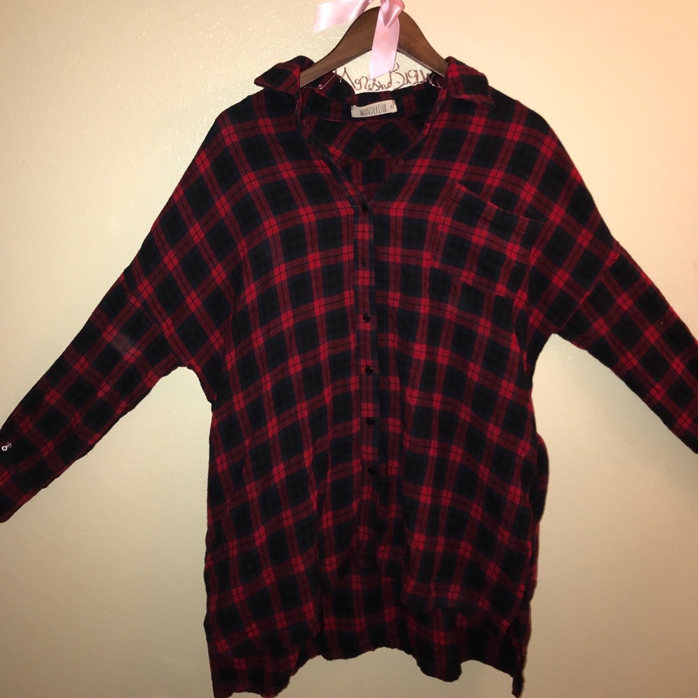 Boutique flannel tunic with pockets!